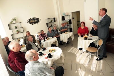 ������� �����. �������� ������������� ������� ����� ����������� �� ������ 70-����� ������� ��������� �������� ������ � ����