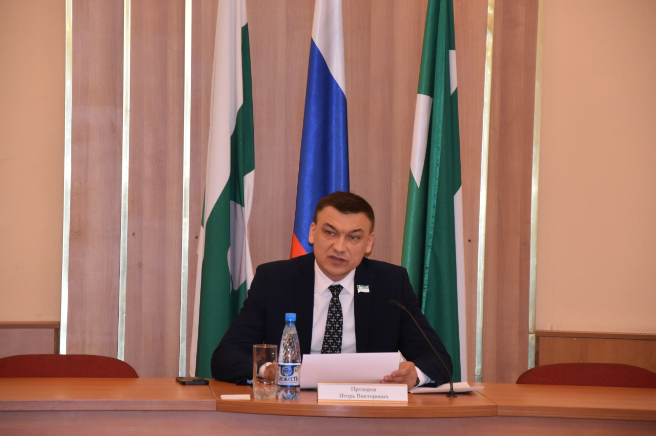 Депутаты кировской городской думы. Кандидат в депутаты. Лимиовка кандидатов в депутаты. Выборы депутатов. Кандидат в депутаты городской думы.