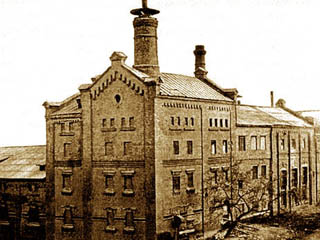 ���������� ������������ ����� ������� 100-������ ������