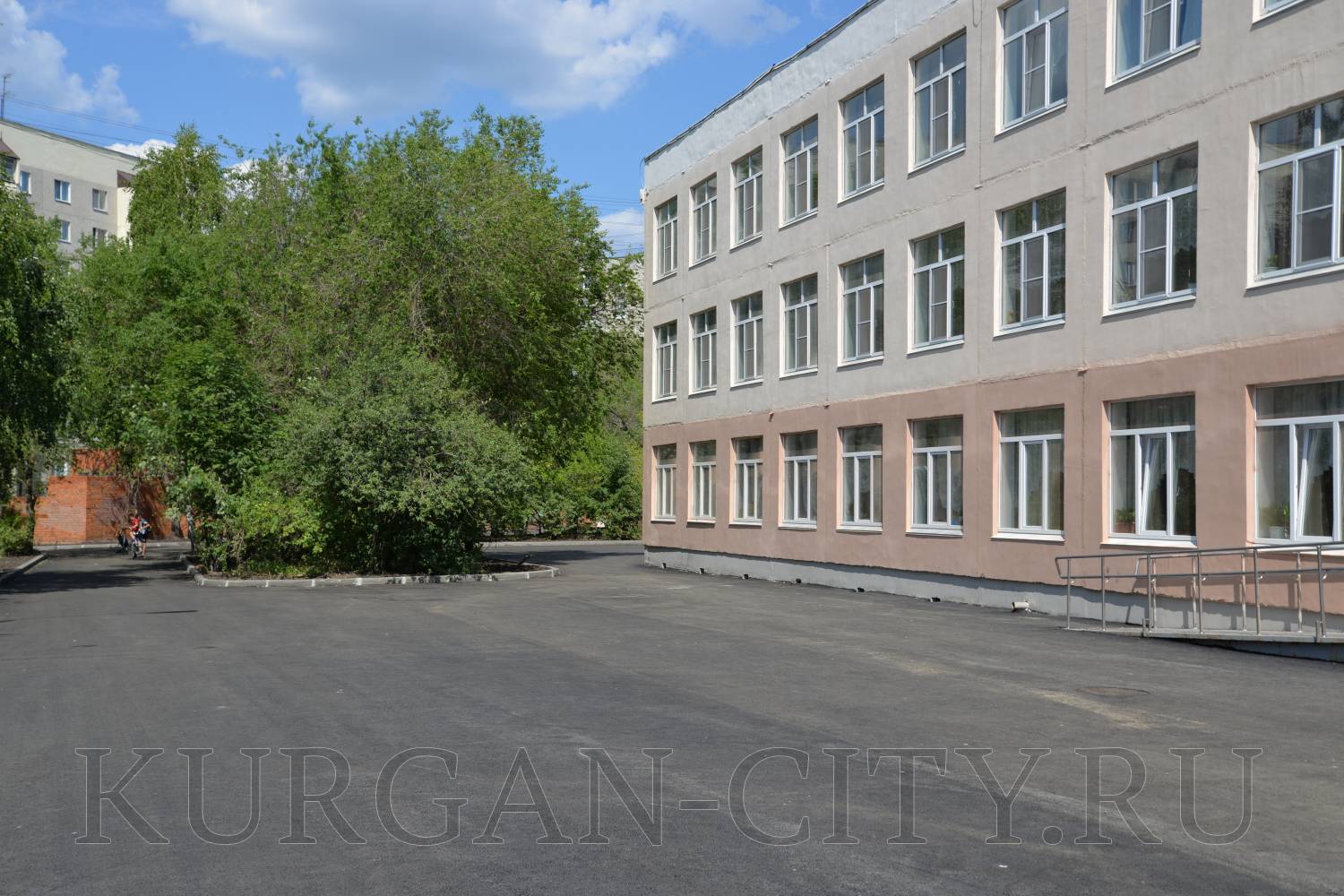 школа номер пять ижевск. республика адыгея яблоновский школа №15. 5 школа благовещенск амурская область. территория 5 школы. территория 5 школы.