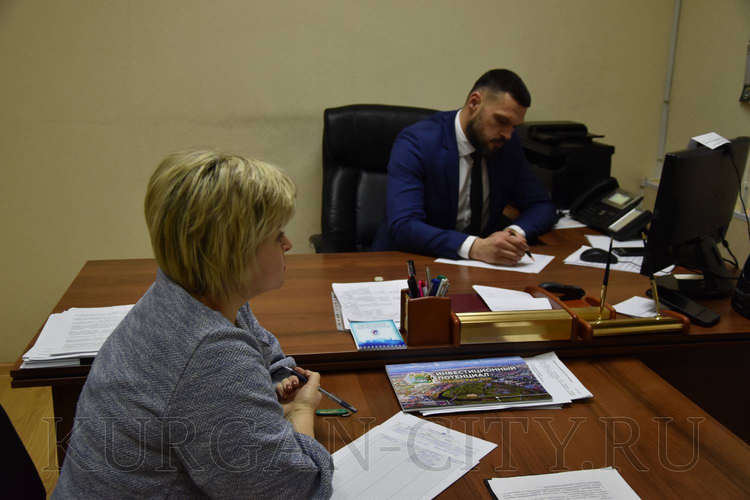 работа управляющим в екатеринбурге. управляющая работа екатеринбург. уборка в школе. управляющая работа екатеринбург. эмблема жко.