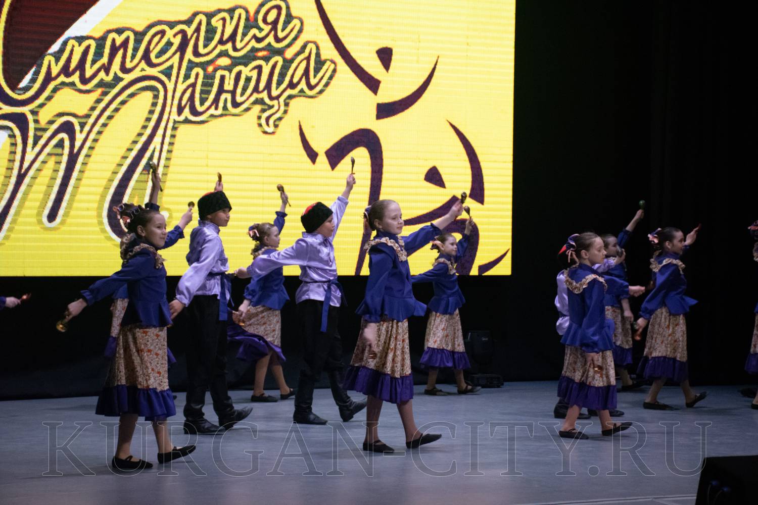 Концерт праздник танца. Танцуем 2022. Фестиваль в день танца. Песня для танца 2022 на праздник 5 класса. Танцуем 2022.