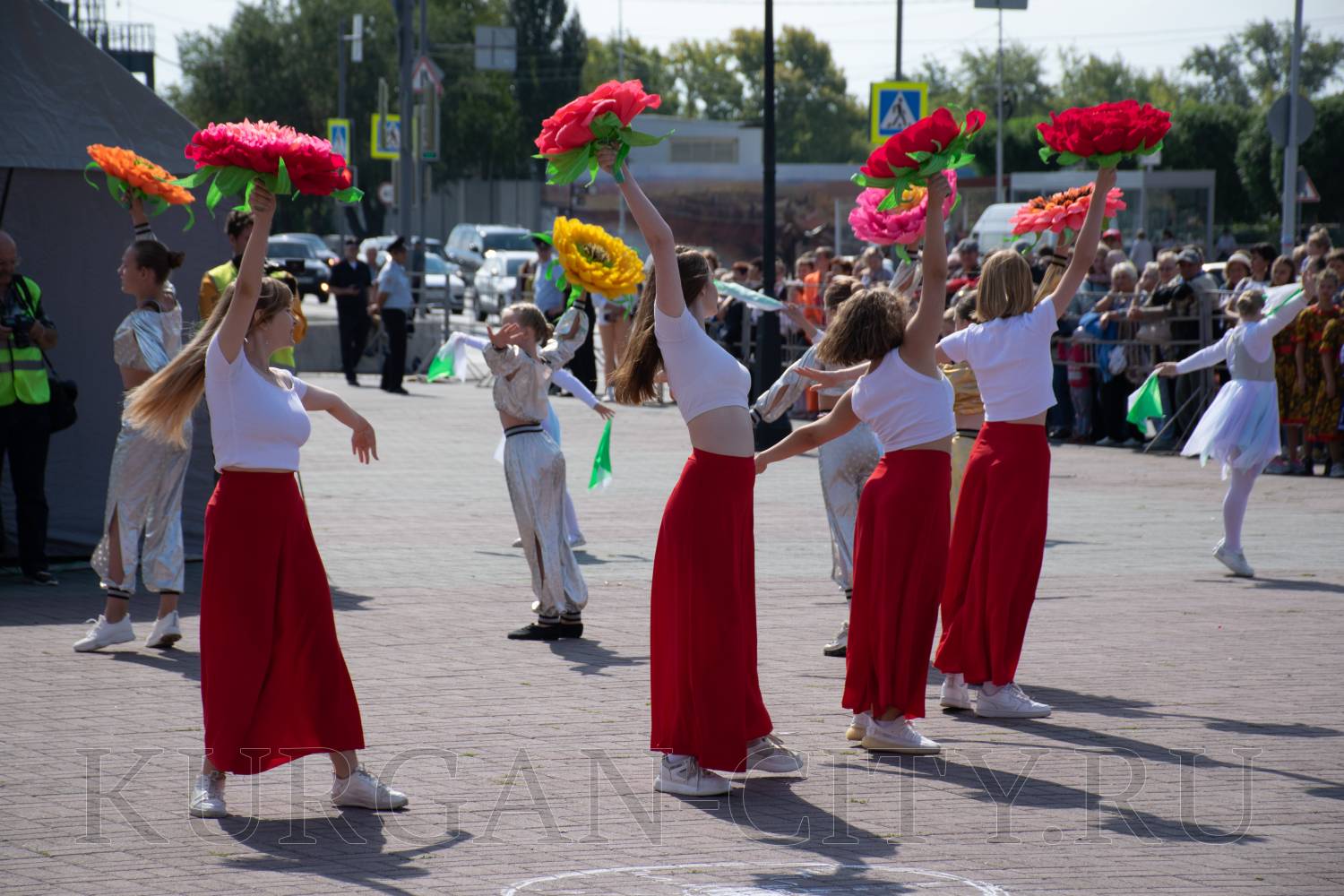 Дата курган. День города Курган 2022. Троицкая площадь Курган. Праздник в городе. День города фотографии.