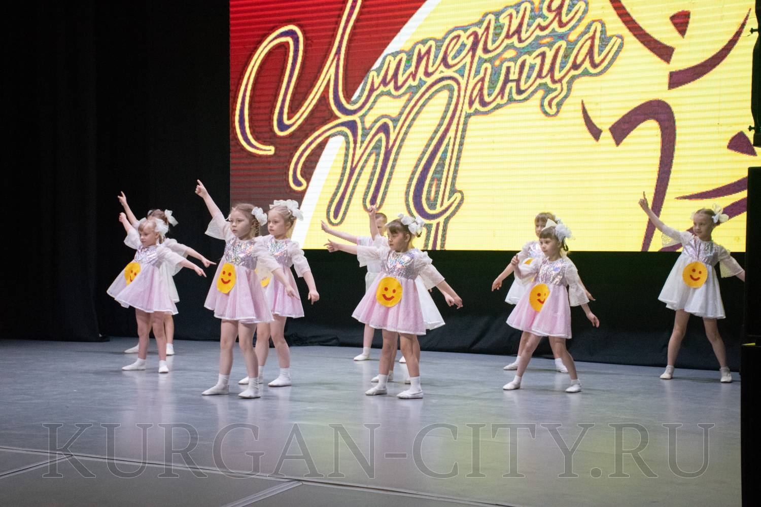 Танцы финалисты. Победитель танцев 2022. Танцуем 2022. Венздей танец 2022. Современные танцы 2022.